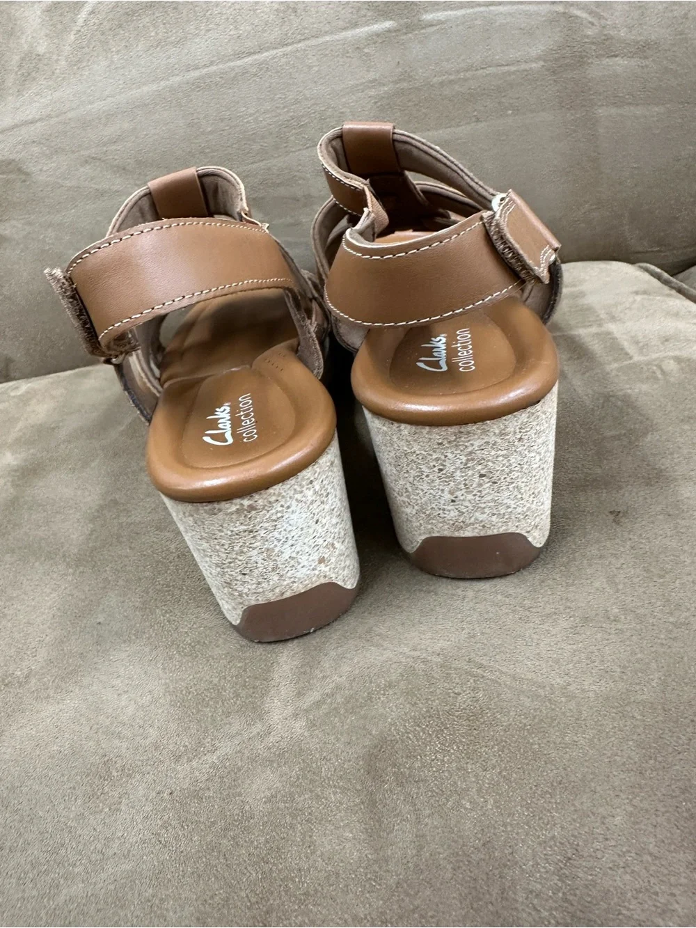 Clark’s collection Tan Wedge Sandals brown leather size 10 women’s wide